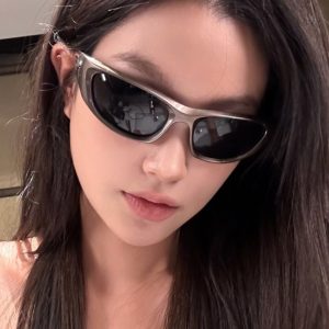 Retro Y2K Women's Outdoor Hiking Cycling Sunglasses - UV Protection and Windproof Stylish Design