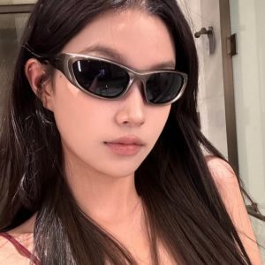 Retro Y2K Women's Outdoor Hiking Cycling Sunglasses - UV Protection and Windproof Stylish Design
