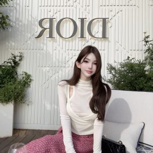 Rose Pink Coarse Tweed Split Hem Midi Skirt - Sweet Elegant Design for Holiday Style - Perfect for 90s and Y2K Fashion Trends