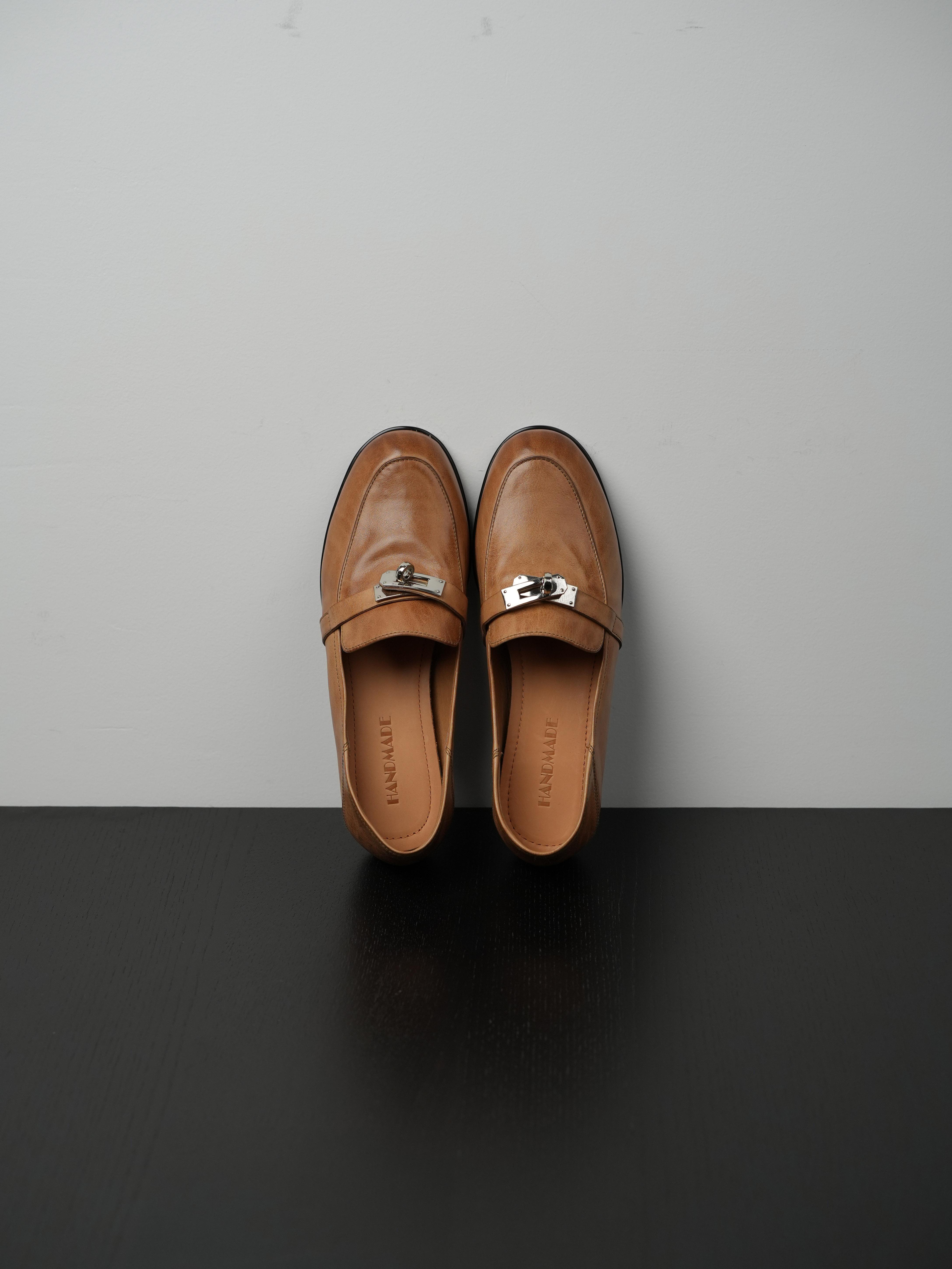 Round Toe Deep Mouth Mule Shoes Low Heel Soft Bottom Versatile Flat Loafers with Metal Buckle for Spring Style