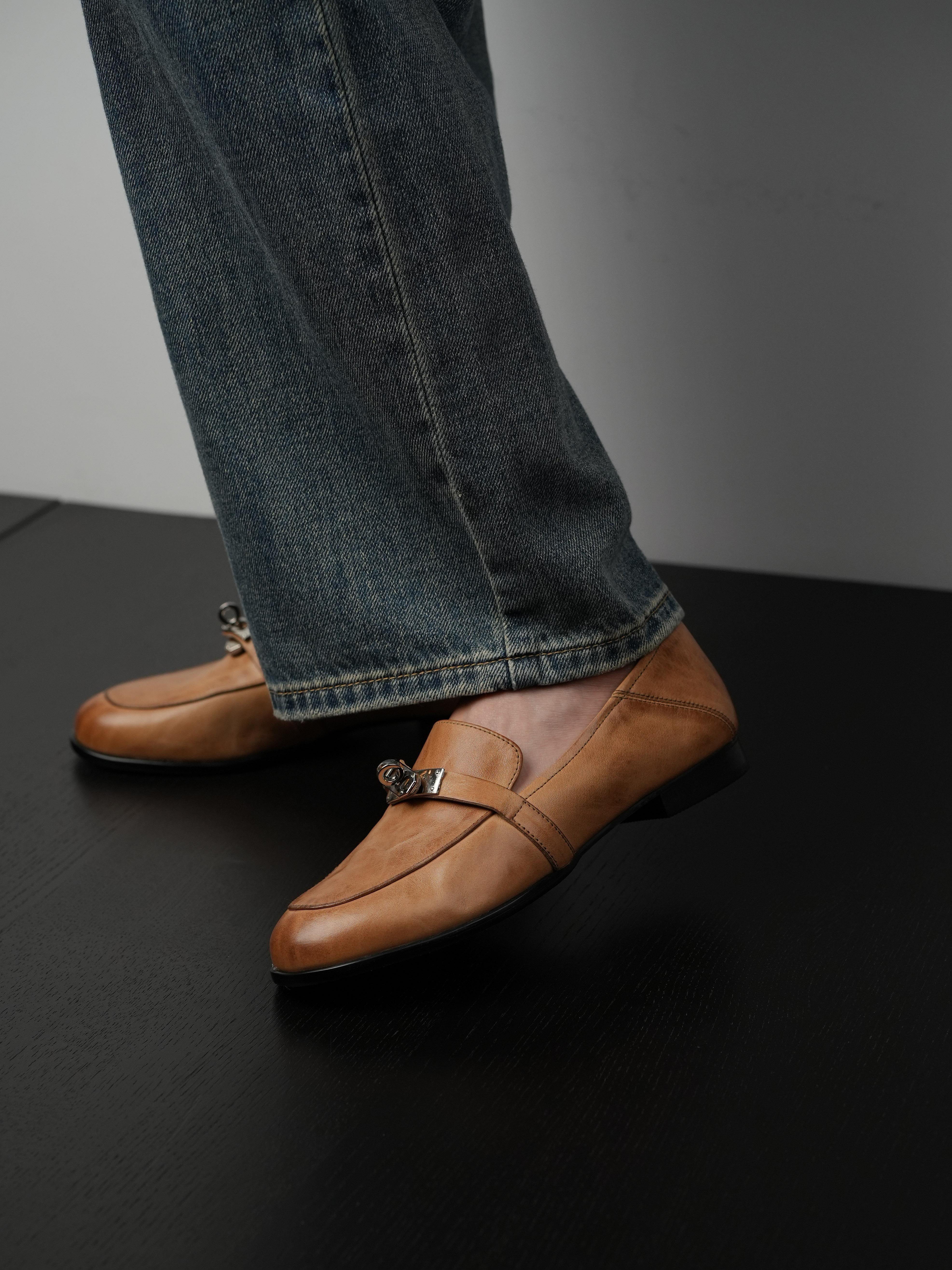 Round Toe Deep Mouth Mule Shoes Low Heel Soft Bottom Versatile Flat Loafers with Metal Buckle for Spring Style