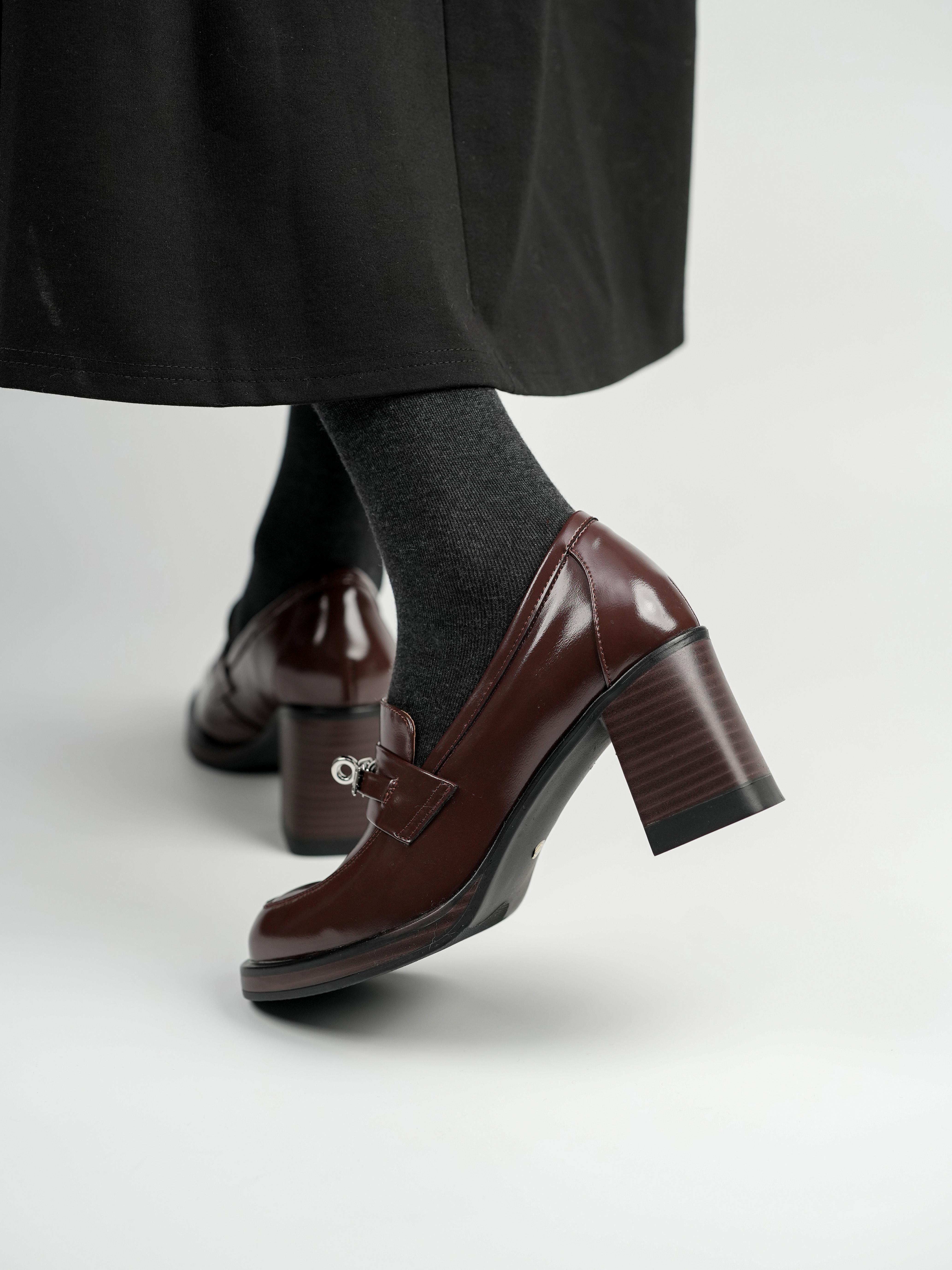 Round Toe High Heel Loafers for Women, Chunky Heel Height-Increasing Flats with Metal Buckle, All-Season Stylish Footwear