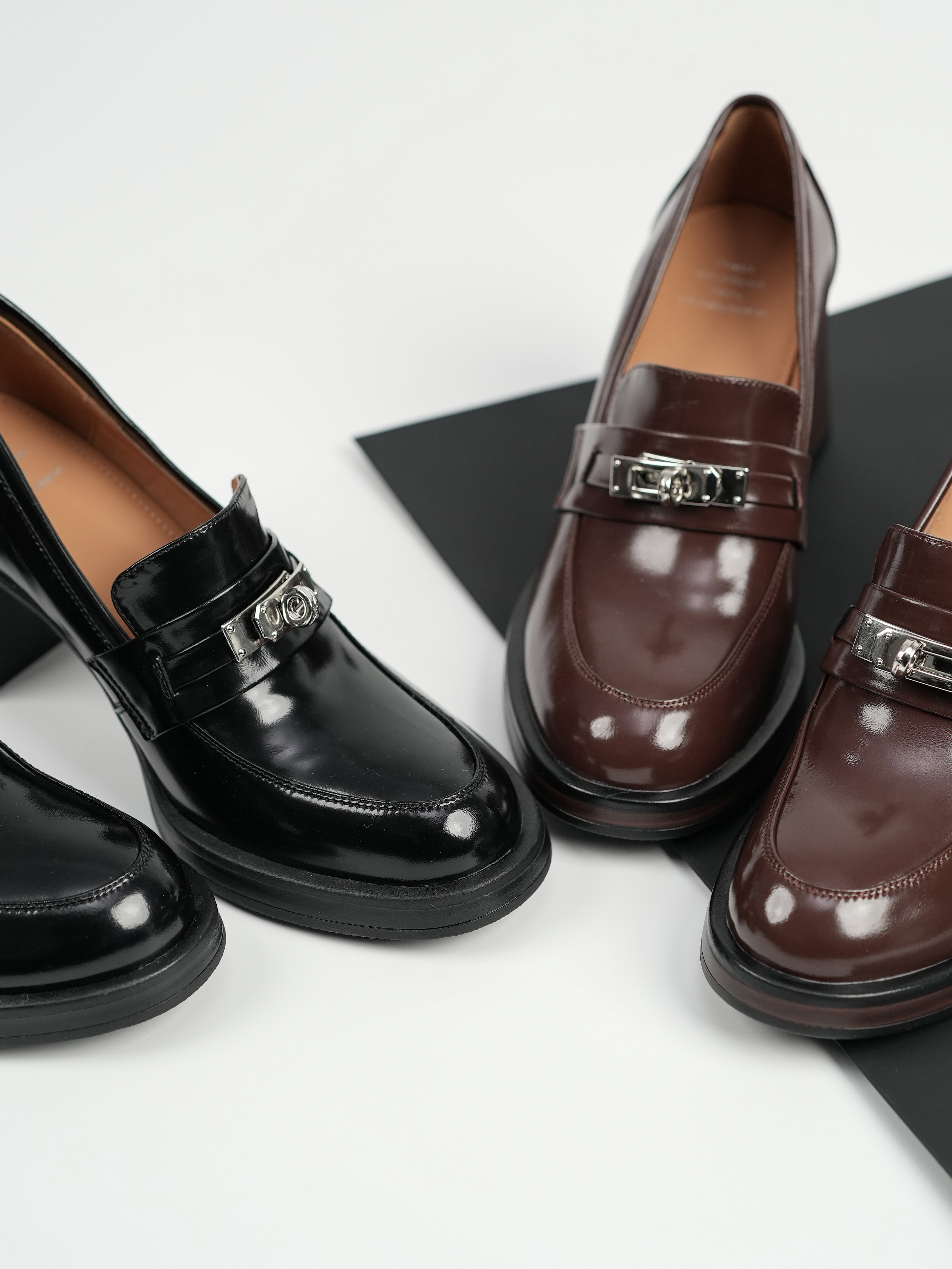 Round Toe High Heel Loafers for Women, Chunky Heel Height-Increasing Flats with Metal Buckle, All-Season Stylish Footwear
