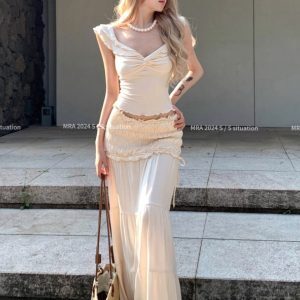 Seaside Vacation Cross-Shoulder Off-the-Shoulder Ruffled Top and Pleated Skirt Set - Sexy 90s Inspired Summer Outfit