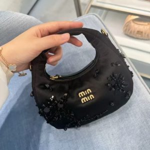 Sequin Flower Mini Handbag with Letter Embroidery - Dark Exquisite Crossbody Chain Bag for Women - Trendy 2025 Fashion Accessory