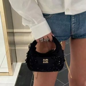 Sequin Flower Mini Handbag with Letter Embroidery - Dark Exquisite Crossbody Chain Bag for Women - Trendy 2025 Fashion Accessory