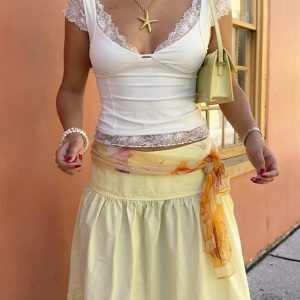 Sexy Lace Splicing Low Round Neck T-Shirt for Women - Slim Fit Short Sleeve Top with Chest Design - Y2K Fashion Staple
