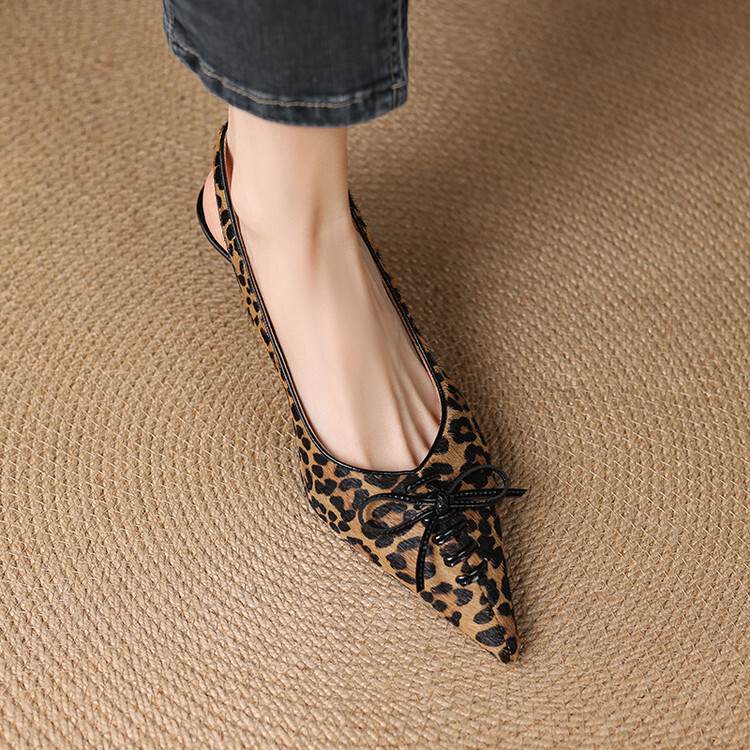 Sexy Pointed Leopard Print Kitten Heel Sandals for Women – Versatile Shallow Mouth One-Strap Design for Spring/Summer 2025