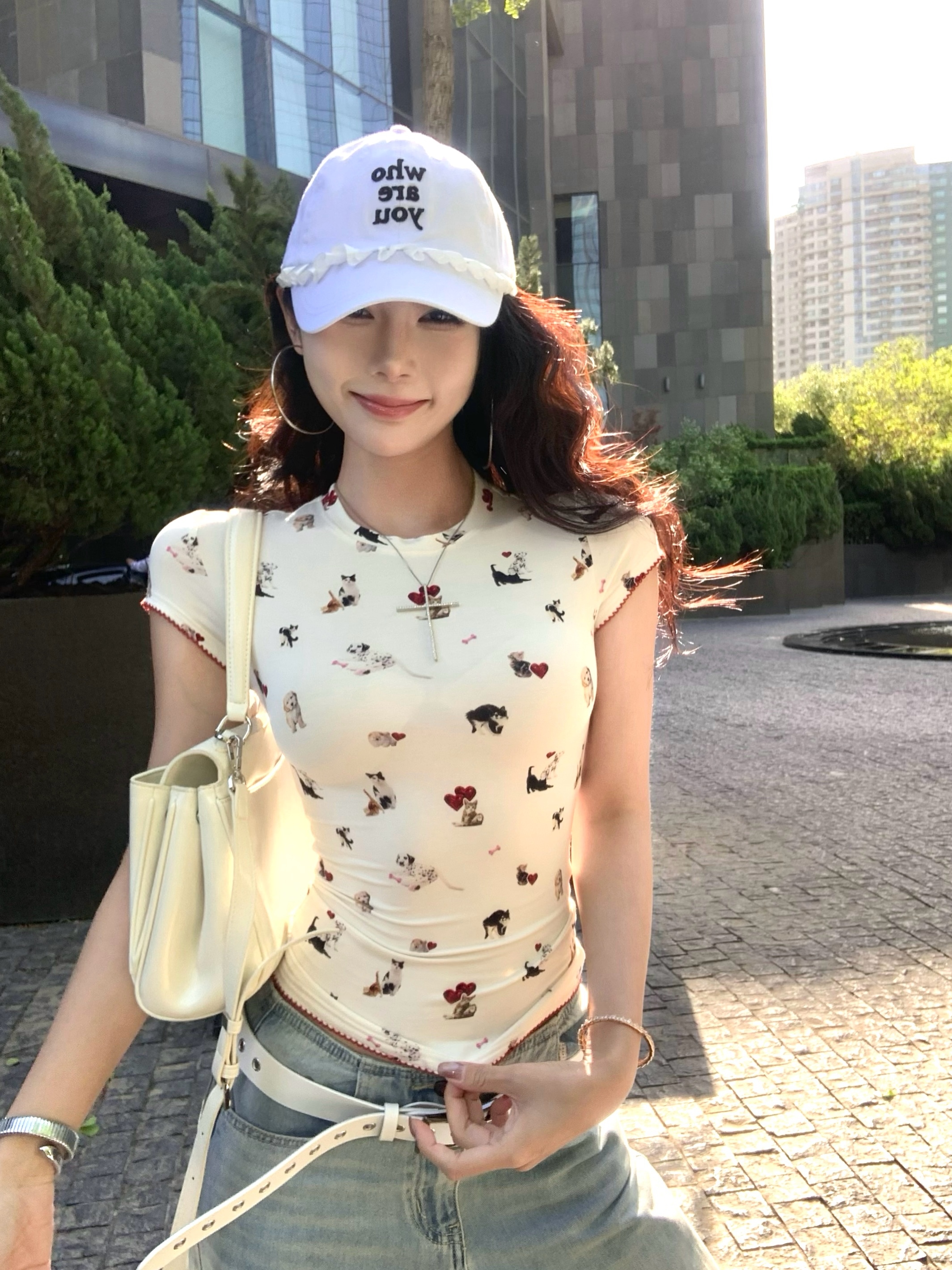 Sexy Short-Sleeve Cropped T-Shirt for Women - Tight-Fitting K-Pop Style Jazz Dance Top for Music Festival Outfits