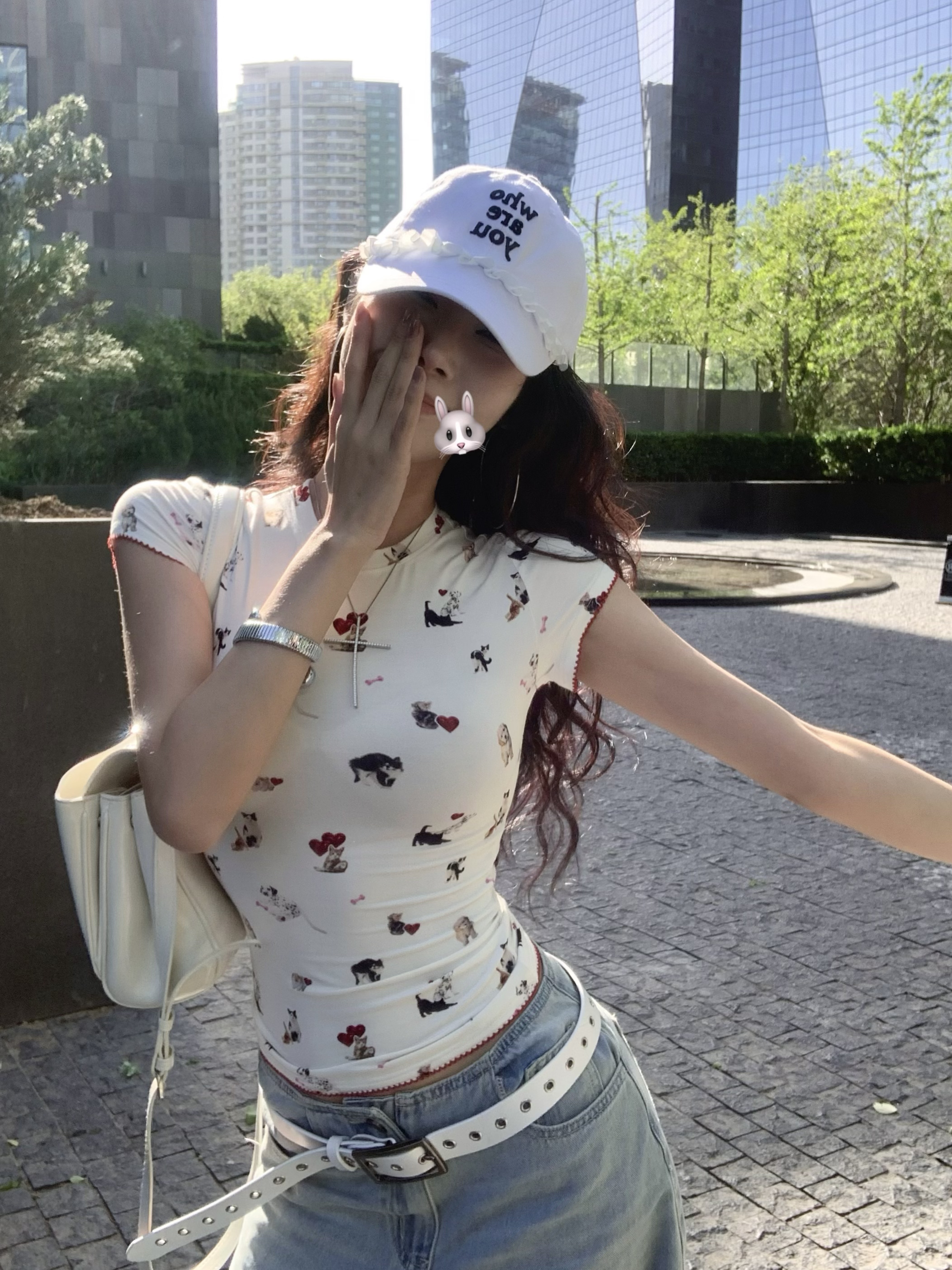 Sexy Short-Sleeve Cropped T-Shirt for Women - Tight-Fitting K-Pop Style Jazz Dance Top for Music Festival Outfits