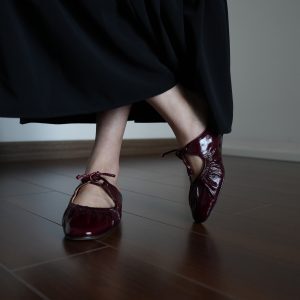 Silver Open-Toe Slippers for Women - Summer Casual Flat Platform Lace-Up Sandals - Versatile Half-Drag Style