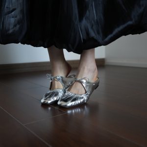 Silver Open-Toe Slippers for Women - Summer Casual Flat Platform Lace-Up Sandals - Versatile Half-Drag Style
