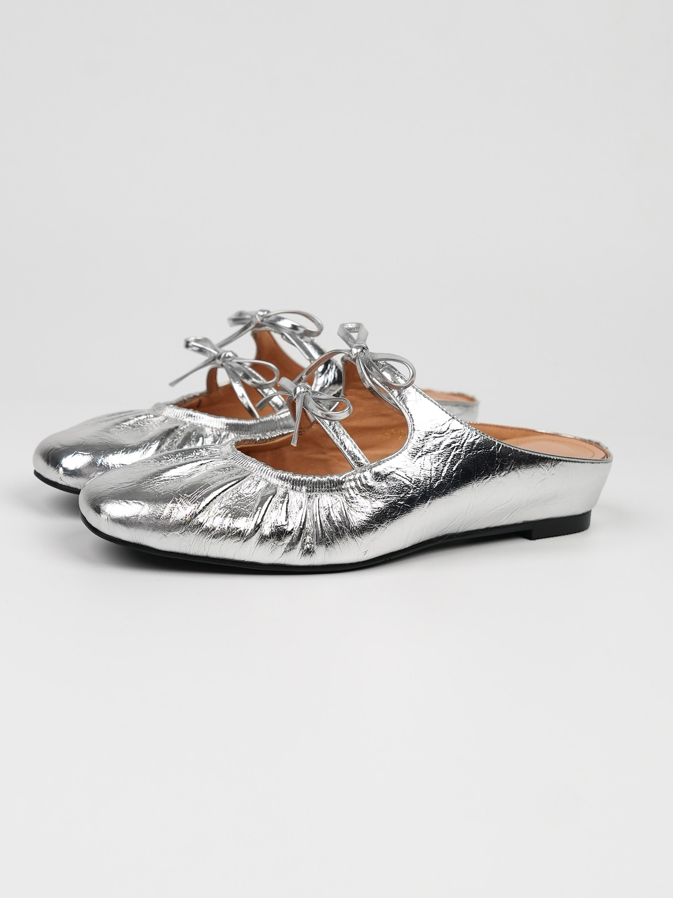 Silver Open-Toe Slippers for Women - Summer Flat Sandals with Bow, Gold Half-Mule Slides, Chic Outdoor Footwear