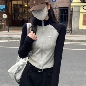 Slim-Fit Long Sleeve T-Shirt for Women, Niche Layering Base Shirt, American Jazz Dance & K-Pop Inspired, Spring & Autumn Fashion