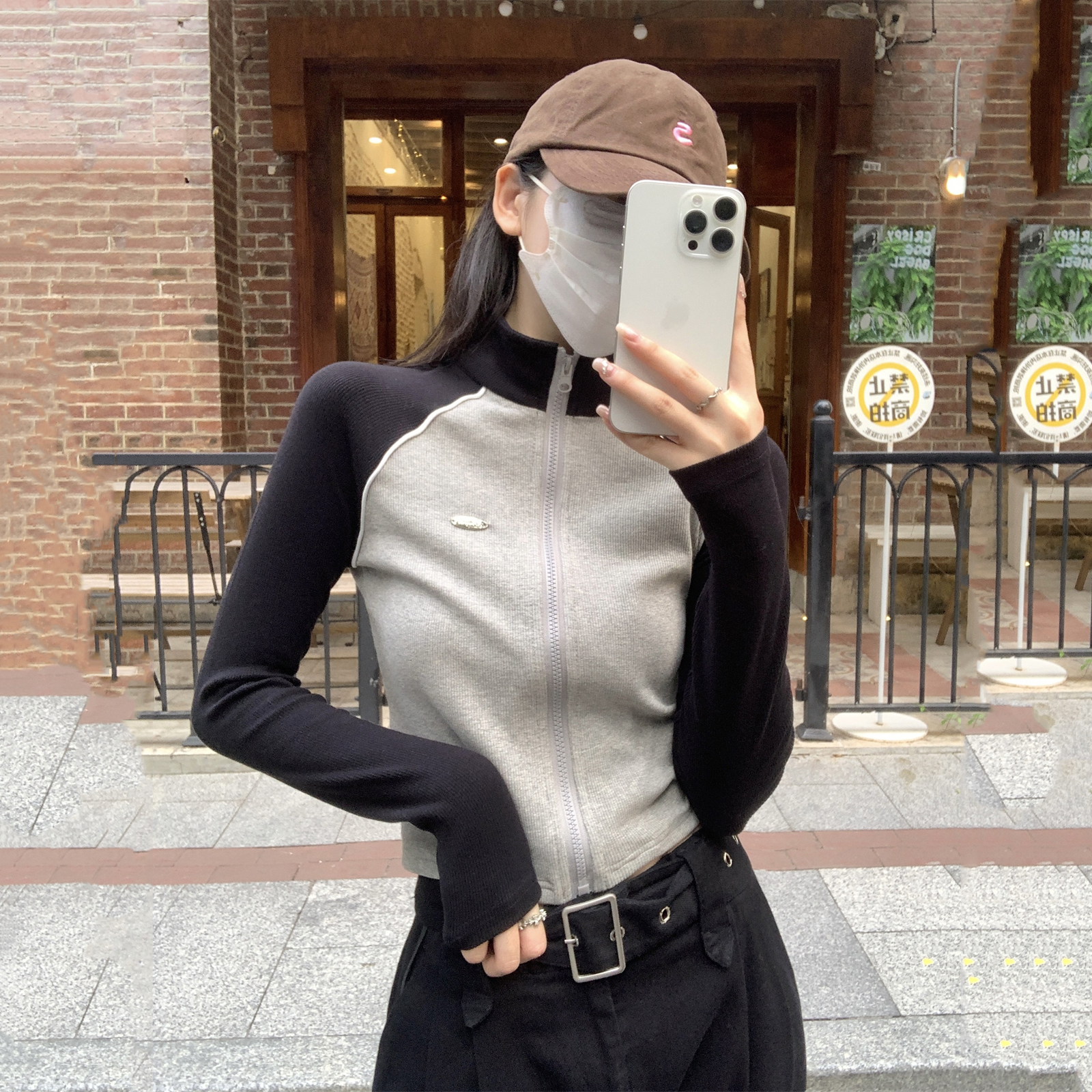 Slim-Fit Long Sleeve T-Shirt for Women, Niche Layering Base Shirt, American Jazz Dance & K-Pop Inspired, Spring & Autumn Fashion