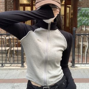 Slim-Fit Long Sleeve T-Shirt for Women, Niche Layering Base Shirt, American Jazz Dance & K-Pop Inspired, Spring & Autumn Fashion