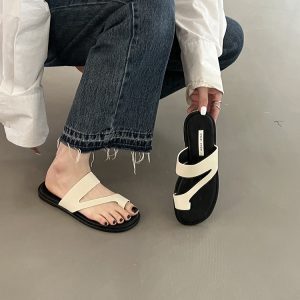 Soft Women's Outdoor Slippers - Summer 2024 Korean-Style Versatile Thong Sandals, Fairy-Like Vacation Footwear for Women