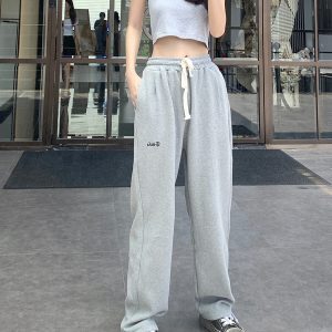 Solid Color Casual Sweatpants for Men and Women, Loose Fit Tapered Cuffs, Straight Leg, 90s Inspired, Comfortable Everyday Wear