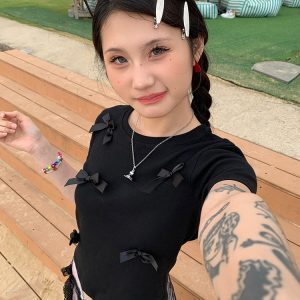 Spicy Girl Bow Shoulder Short Sleeve T-Shirt for Women - Slim Fit Flattering Cropped Top in American Style