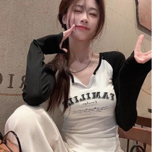 Spicy Girl Group Style Jazz Top - Slim Fit Raglan Sleeve Fitted T-Shirt for K-Pop Dance Outfit - Trendy Y2K Fashion