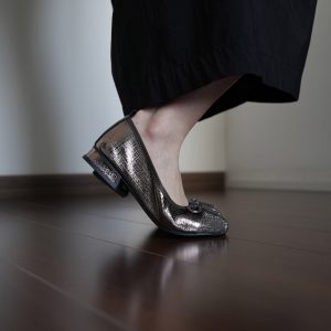 Square Toe Slip-On Flat Shoes for Women - Low Heel Water-Resistant Bow Detail All-Season Footwear
