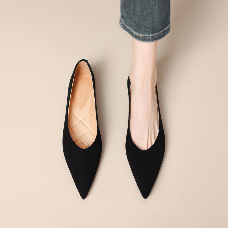 Suede Sheepskin Slim-Fit V-Shaped Soft-Soled French Pointed Flat Grandma Shoes for Comfortable Everyday Wear