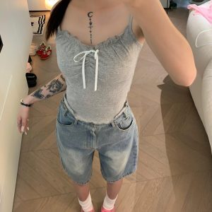 Summer American Style Sleeveless Camisole with Ruffled Edges for Women, Slim Fit, Versatile Short Top - Perfect for 90s & Y2K Looks