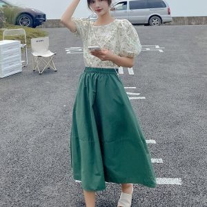 Summer Orange Floral Two-Piece Skirt Set for Women - Trendy OOTD Outfit, Unique & Beautiful, Perfect for 2025 Style