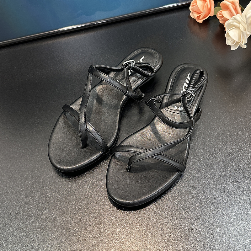 Summer Women's Minimalist Open-Toe Low-Heel Roman Cross-Strap Beach Sandals - 2025 Fashion Trends