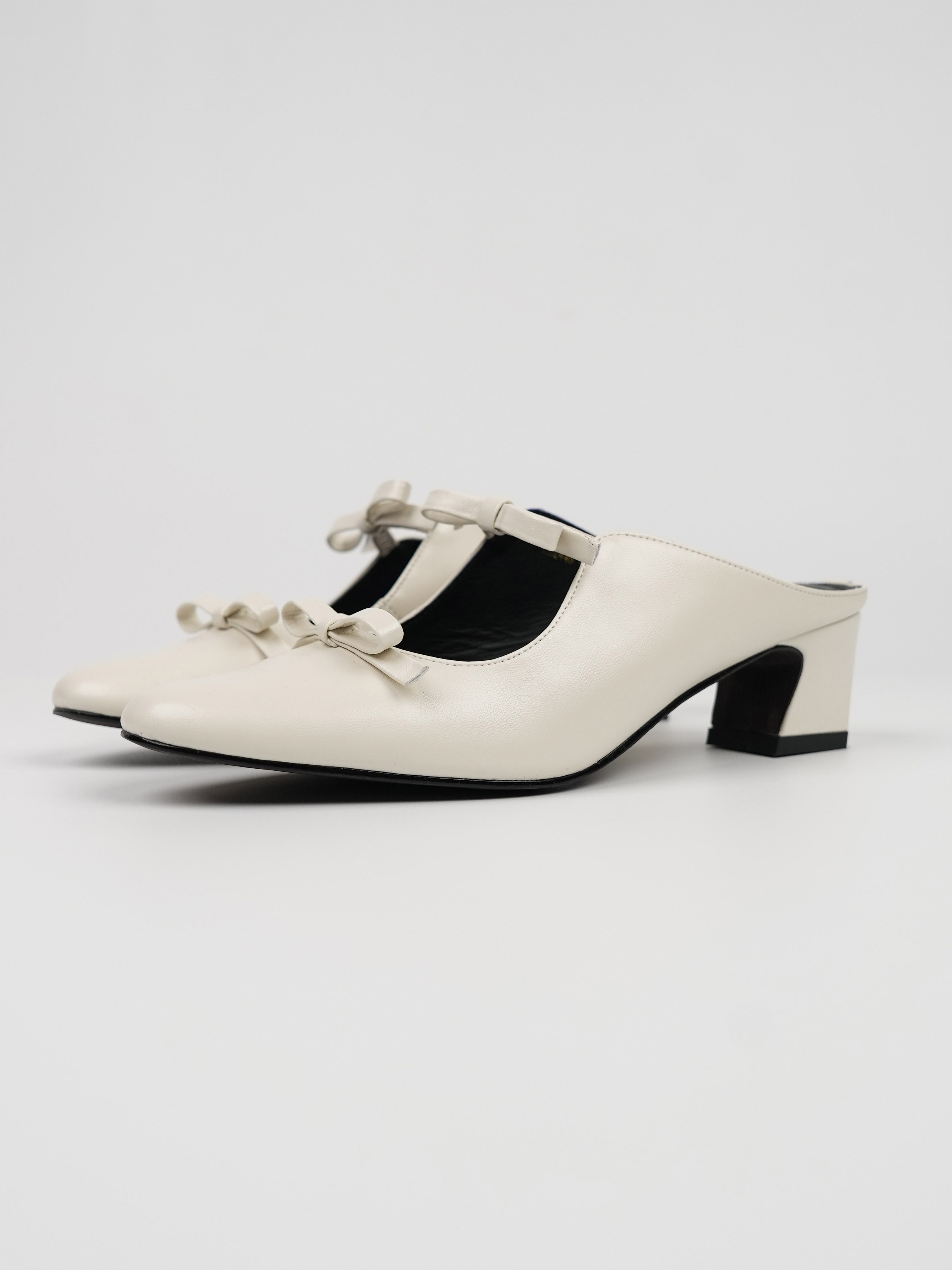 Summer Women's Small Square Toe Bow Tie Sandals - Versatile Silver & Gold Slippers for Outdoor Style