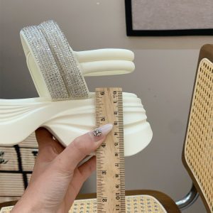 Thick-Soled Casual Sandals for Women, 2025 Summer Style, Height-Increasing and Slimming Design, Versatile Footwear for Petite Figures