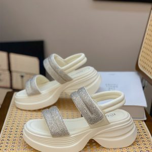 Thick-Soled Casual Sandals for Women, 2025 Summer Style, Height-Increasing and Slimming Design, Versatile Footwear for Petite Figures