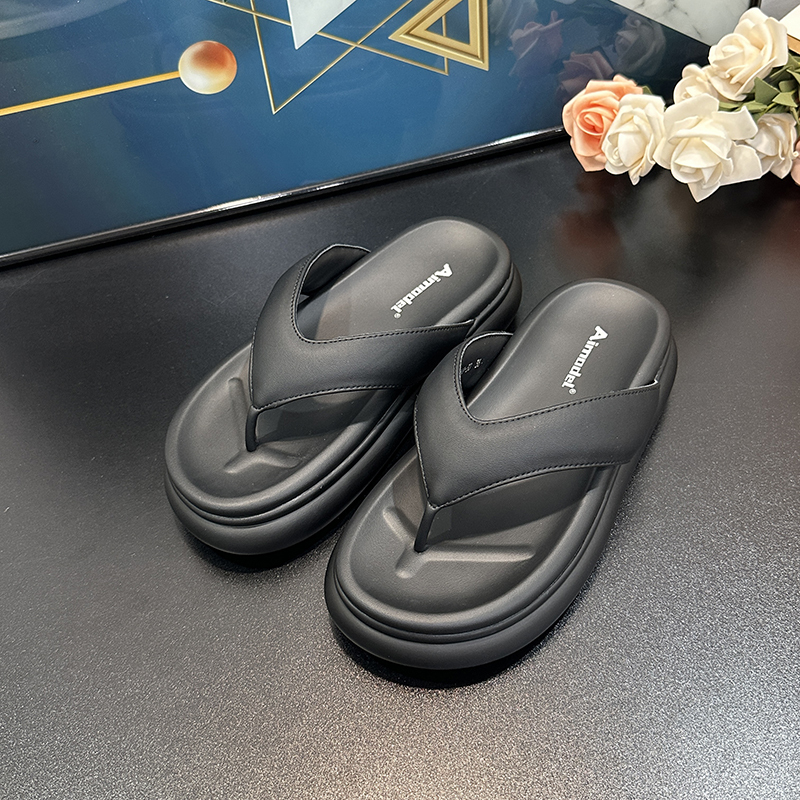 Thick-Soled Genuine Leather Flip-Flops for Women - 2025 Trendy Casual Height-Increasing Sandals, European Style Outdoor Beach Slippers