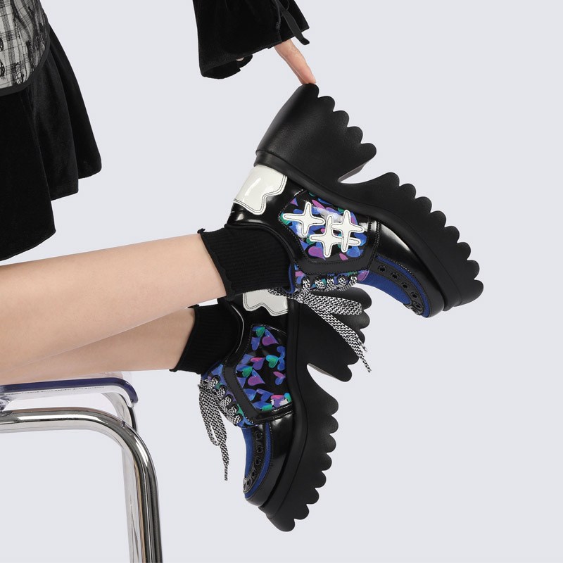 Thick-Soled Lace-Up Leather Flats for Women – Height-Increasing Niche Black Shoes for Spring/Summer 2025