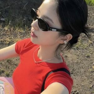 Trendy 2024 Oval Cat Eye Sunglasses for Women with Interchangeable Accessories, Stylish GM Sunglasses, Y2K Fashion Statement