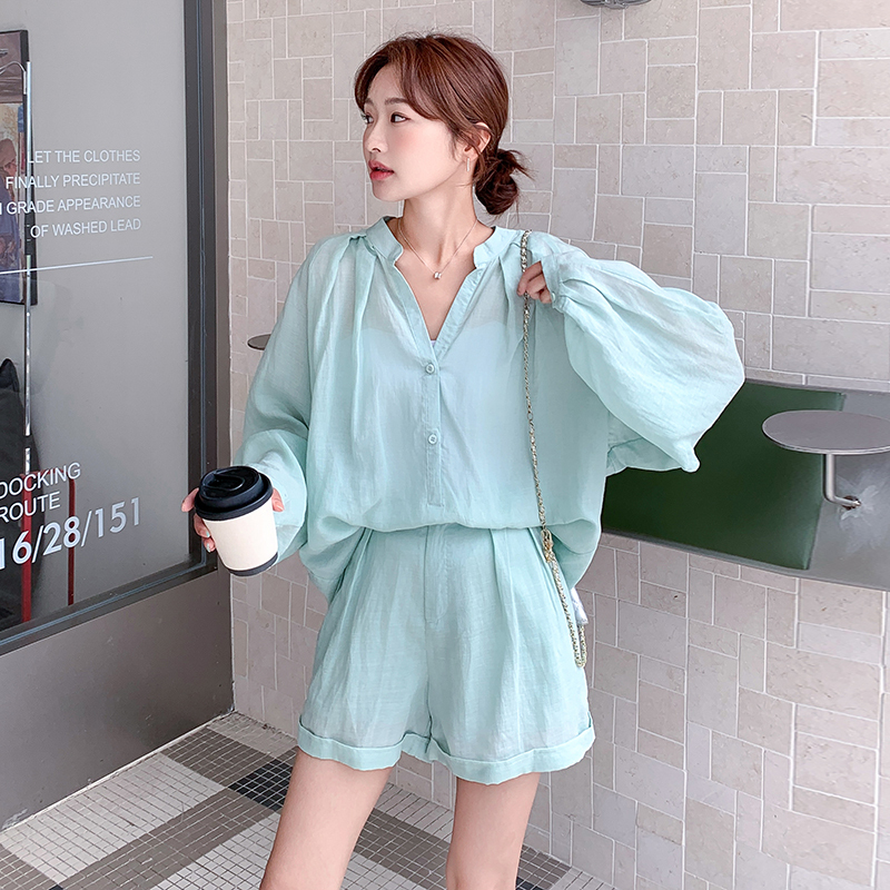 Trendy Age-Reducing Single-Breasted Sun Protection Shirt and Shorts Set for Women - Summer 2025 Two-Piece Outfit
