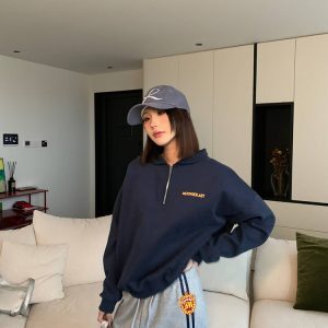 Trendy American-Style Letter Print Half-Zip Pullover Sweatshirt for Men and Women, Loose Casual Top, Y2K Fashion