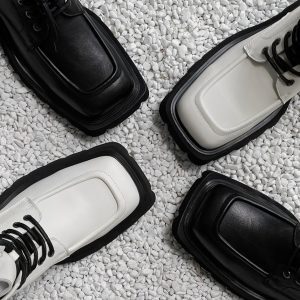 Trendy British Minimalist Thick-Soled Height-Increasing Square-Toe Leather Martin Boots for 2022 Fashion