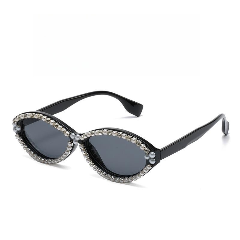 Trendy Cat-Eye Oval Pearl-Studded Diamond Sunglasses for Women, Retro European American Style, Influencer Fashion Accessory
