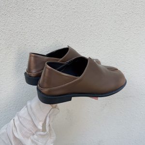 Trendy High-End Split-Toe Loafers for Autumn 2023 in British Style with Brushed Finish - Chic Fashion Statement Shoes
