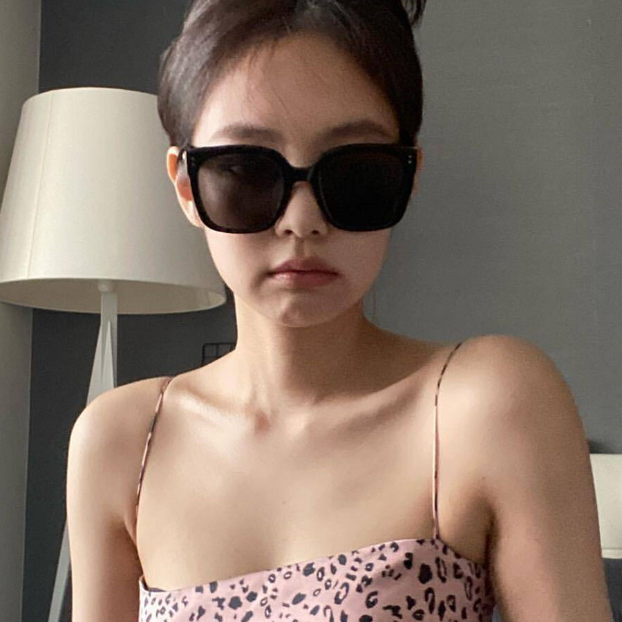 Trendy Large Frame Polarized White Sunglasses for Round Faces - Korean Style Influencer Design for Driving and Everyday Wear