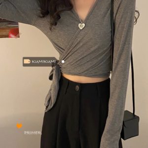 Trendy Long-Sleeve Tie Top for Women, Sweet and Spicy Style, Short Version for Jazz Dance, Early Autumn Fashion.