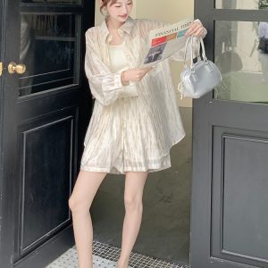Trendy Relaxed Fit Shirt and Shorts Set for Women - Summer 2025 Two-Piece Outfit, Stylish and Age-Reducing Fashion Look
