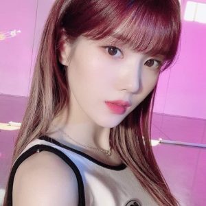 Trendy White T-Shirt Short Top with Subtle Shoulder-Baring Design - Spicy Girl Style, HyunA Inspired, Y2K Fashion