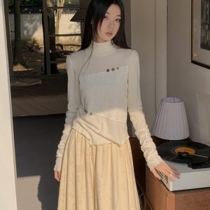 Trendy Women's Long Sleeve Top 2025 Spring White Textured Spliced Versatile Base Layer for Effortless Style