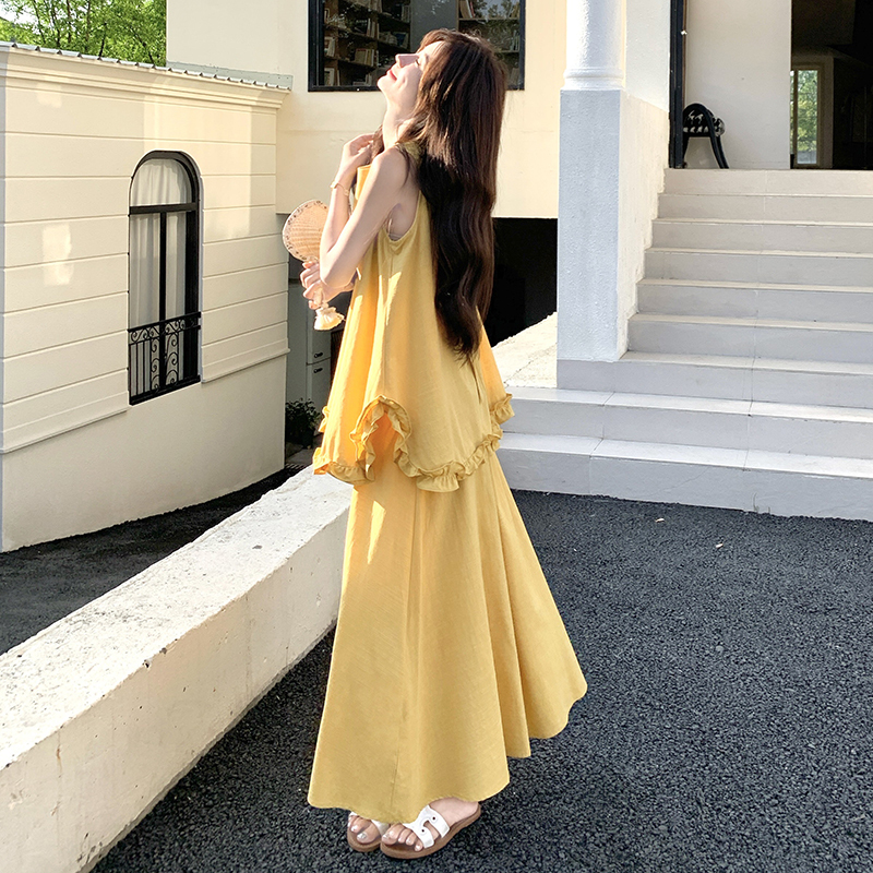 Trendy Yellow Sleeveless Vest and Skirt Set for Women - Summer Vacation Style, Two-Piece Dress Outfit