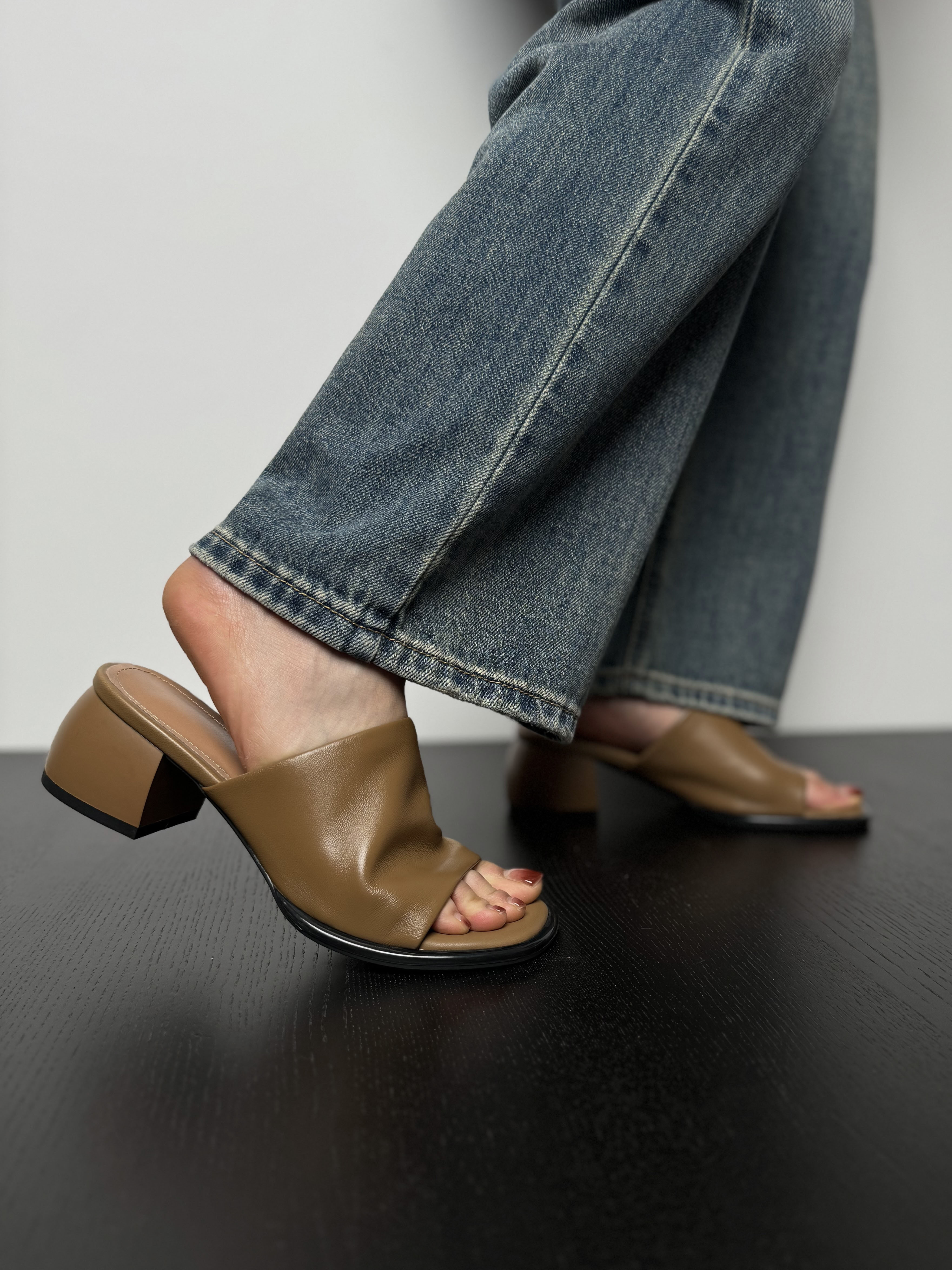 Ultra-Soft Sheepskin One-Strap Sandals for Women - Summer Chunky-Heeled Minimalist Outdoor Footwear