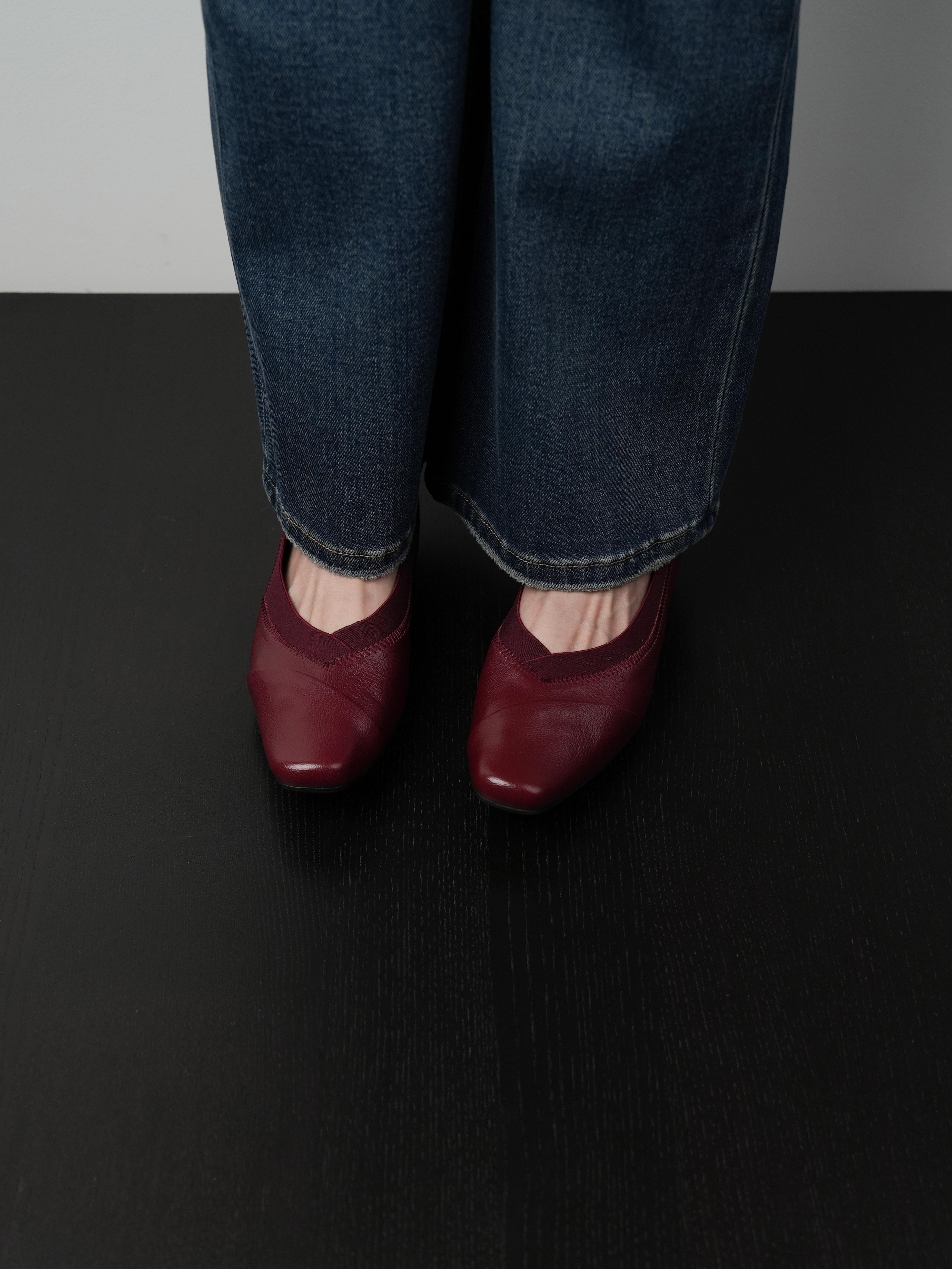 Ultra-Soft Square-Toe Slip-On Flats for Women - Comfortable Commuting and Work Shoes, Easy-On Everyday Footwear