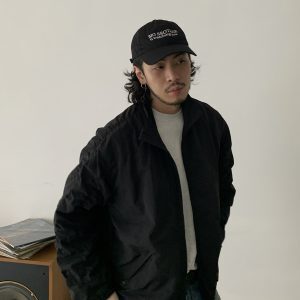 Unisex American Vintage Short Wide Fit Jacket - Casual Loose Streetwear with Stand Collar and Zipper - 90s Inspired