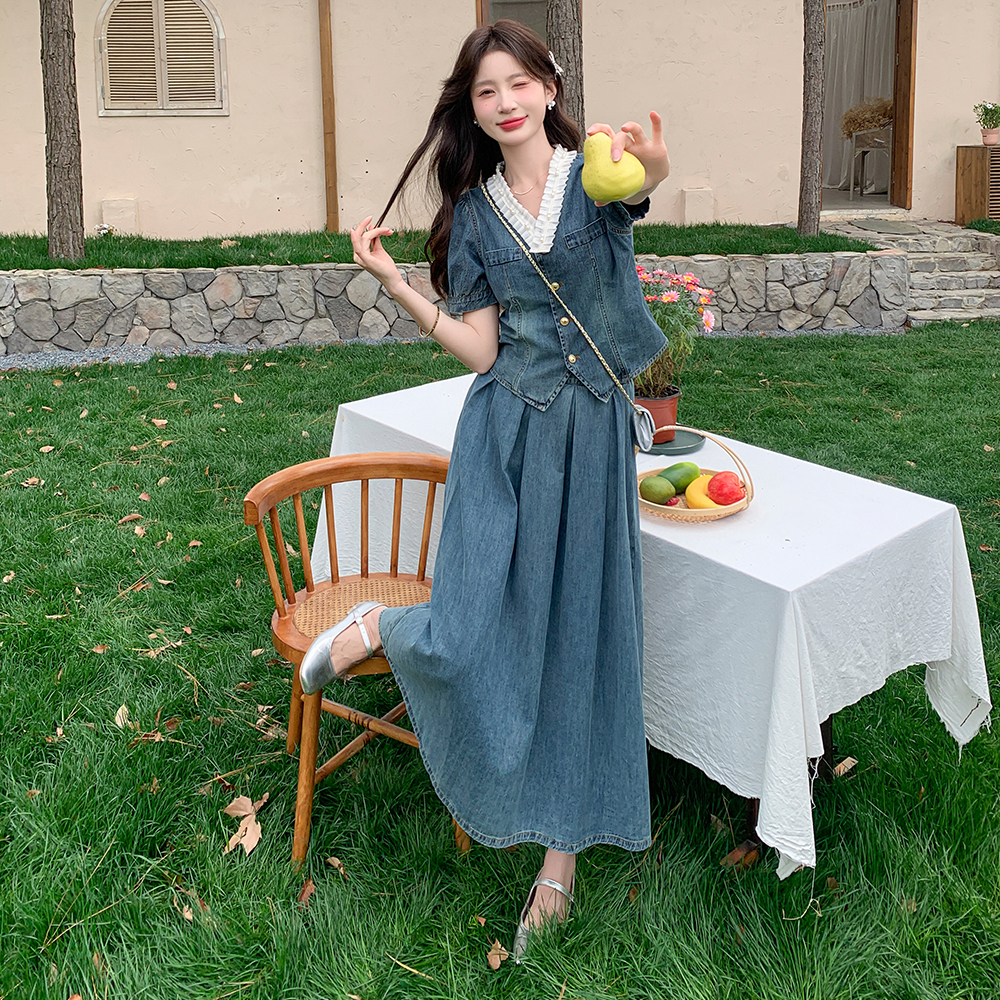 V-neck Denim Dress for Women, Summer 2025, Unique Floral Design, Long Casual Dress for a Beautiful Atmosphere, Y2K Style